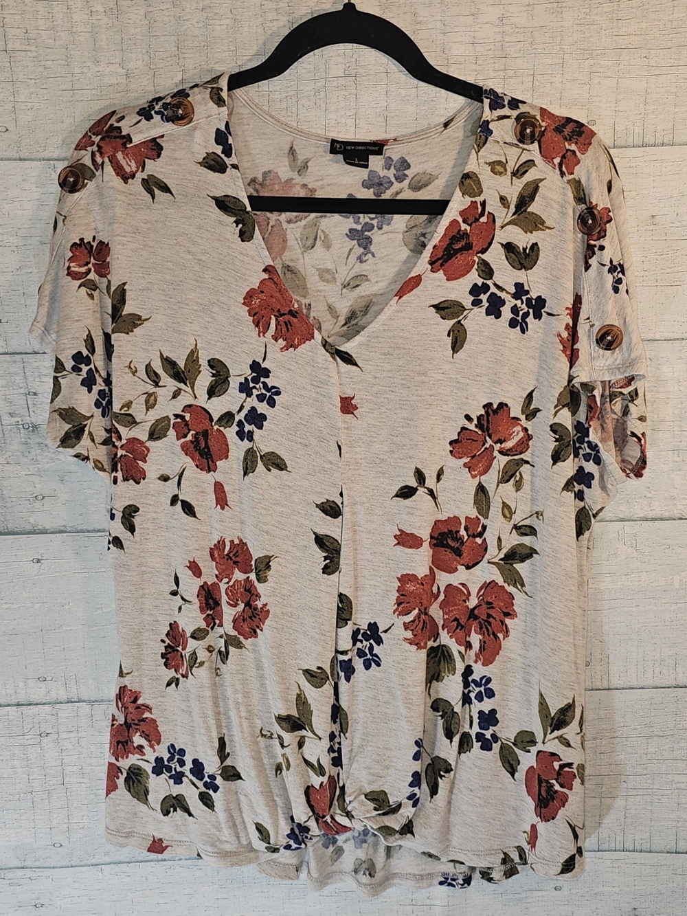 new directions Cream V-Neck Short Sleeve Floral Top with Red and Blue Flowers